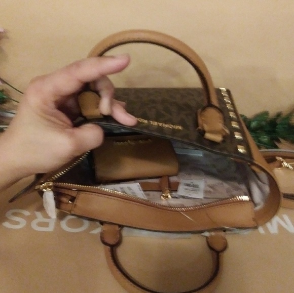 NWT Michael Kors purse tote bag w/ wallet - Picture 5 of 7